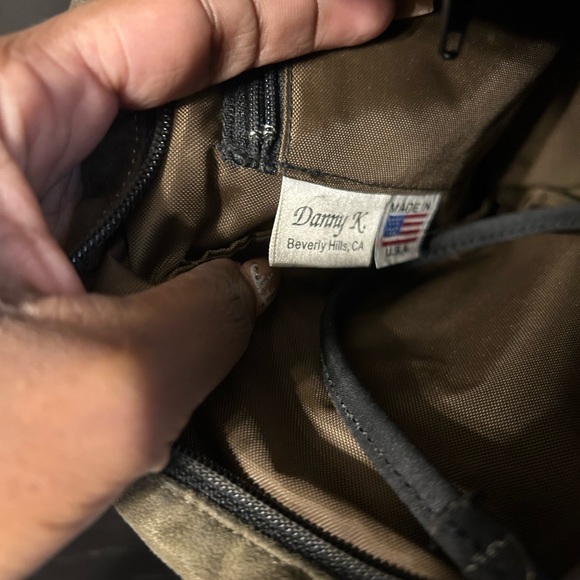 Danny K crossbody - Picture 3 of 4